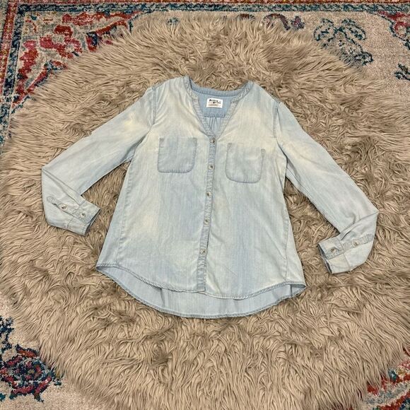Holding Horses Chambray button down blouse XS - Picture 1 of 4